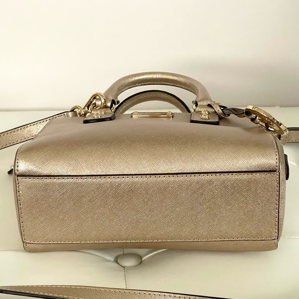Michael Kors Gold metallic satchel bag - Picture 4 of 13